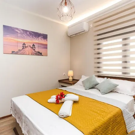 Twinstars Maisonette *