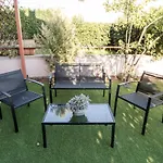 Twinstars Maisonette *