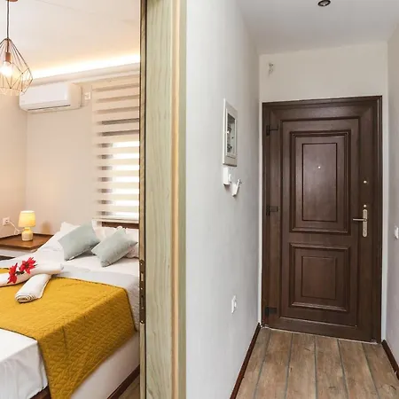 Twinstars Maisonette