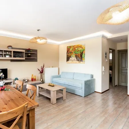 Twinstars Maisonette