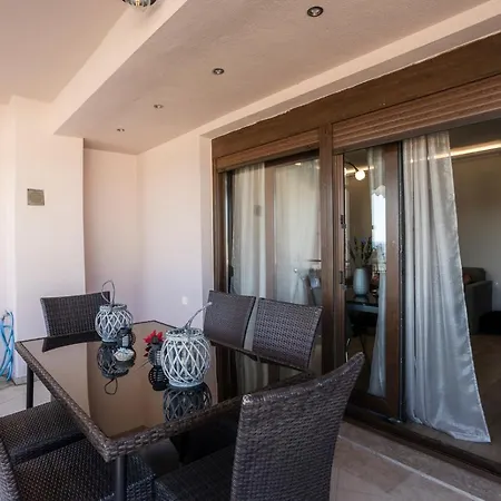 Twinstars Maisonette *