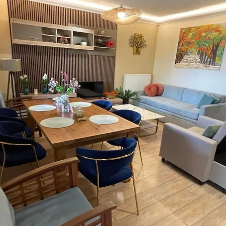 Twinstars Maisonette