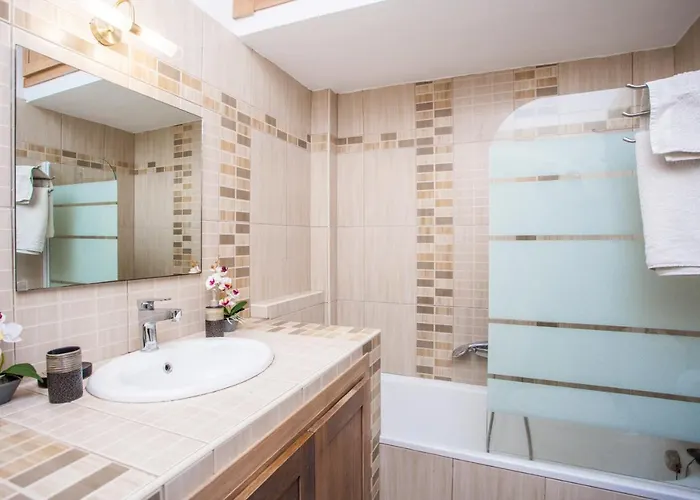 Twinstars Maisonette