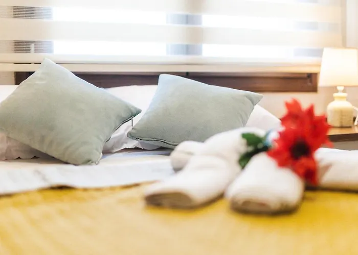 Twinstars Maisonette *