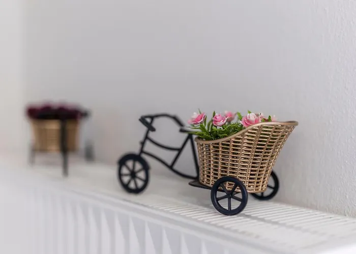 Twinstars Maisonette *